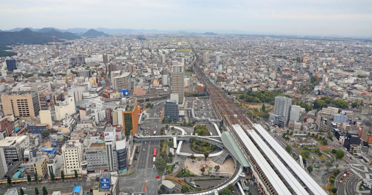 高層ビルから見下ろした岐阜駅と市街地の俯瞰